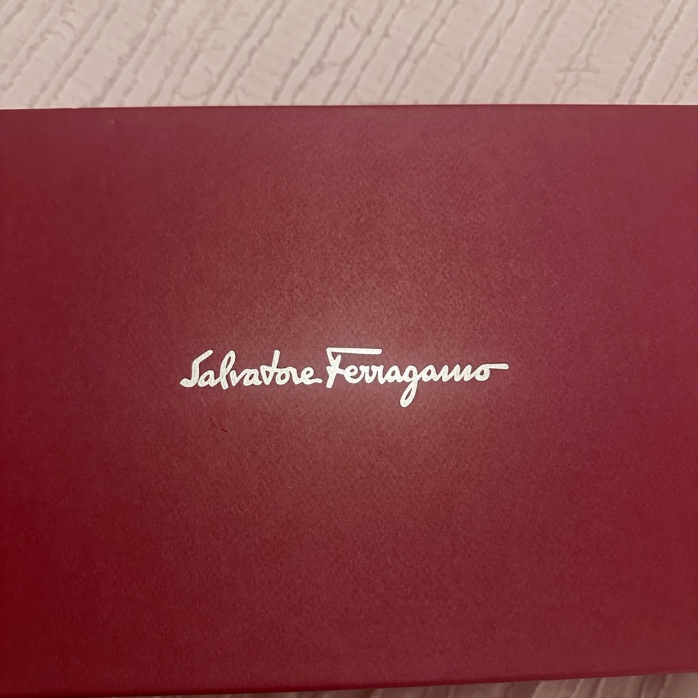 Ferragamo shoes men’s size 9. Worn 1 time. Original price $850